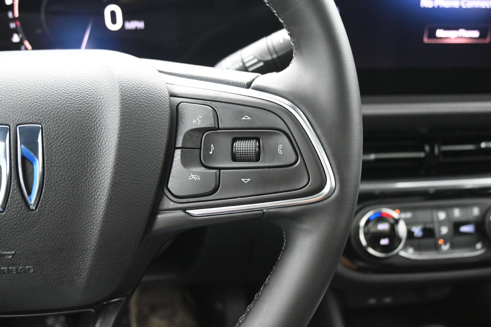 Used 2026 Buick Envista Sport Touring w/ Convenience I Package FWD image 23