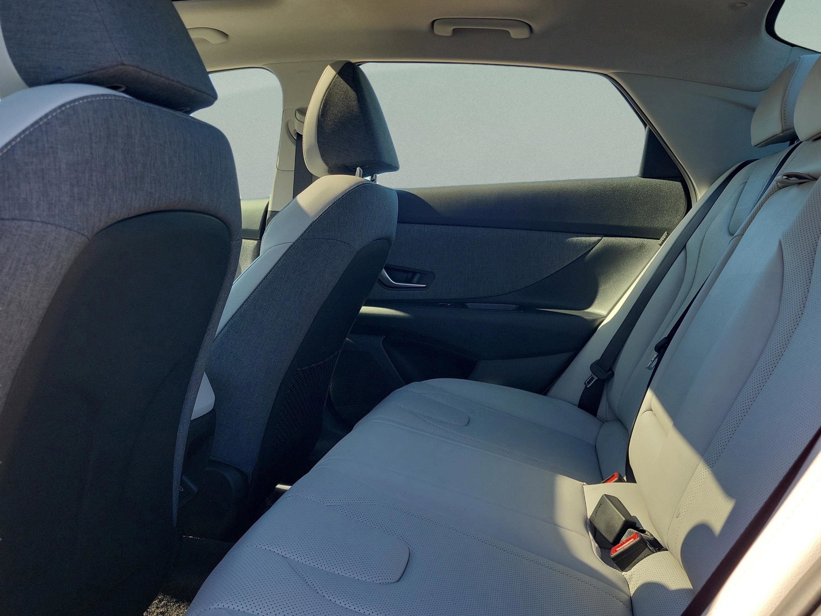 New 2026 Hyundai Elantra Limited image 11