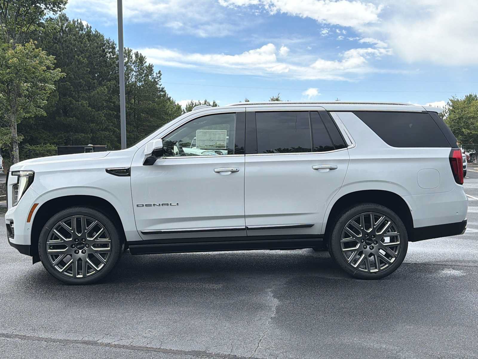 New 2026 GMC Yukon Denali Ultimate AWD/4WD image 24