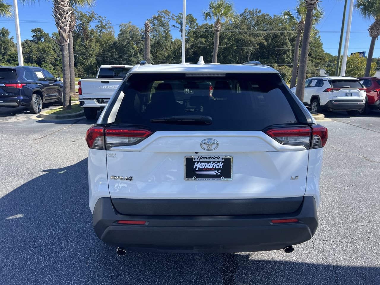 Used 2019 Toyota RAV4 LE FWD image 9