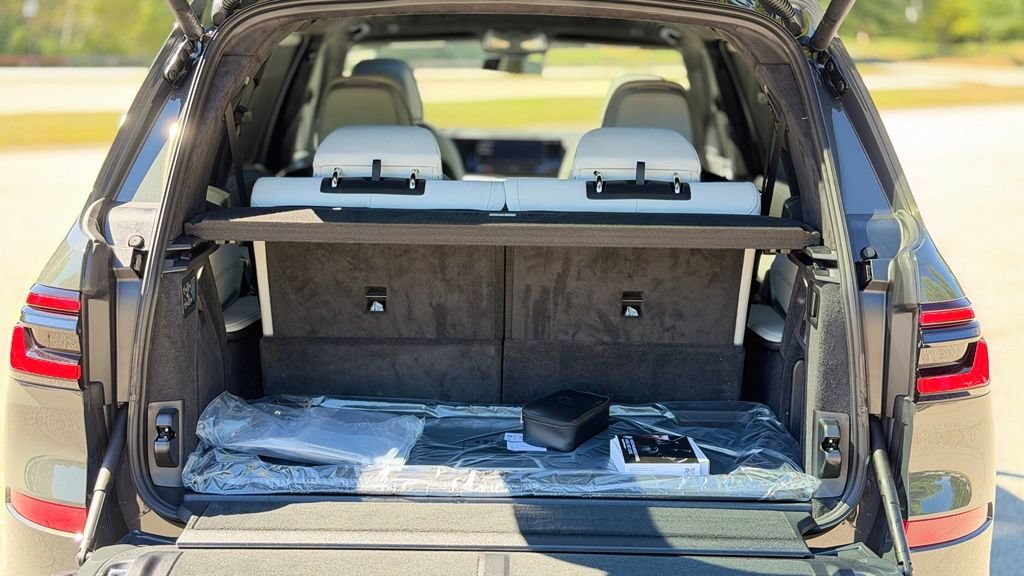 New 2027 BMW X7 xDrive40i w/ M Sport Package AWD/4WD image 6