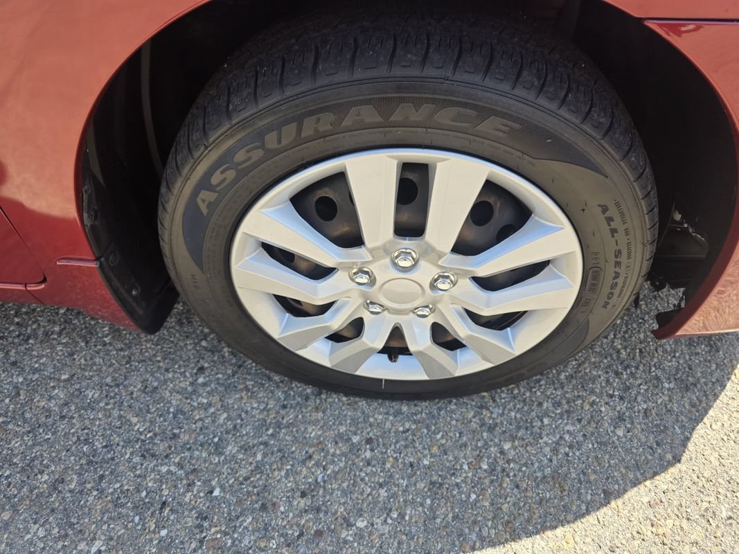 Used 2016 Nissan Sentra SV FWD image 35