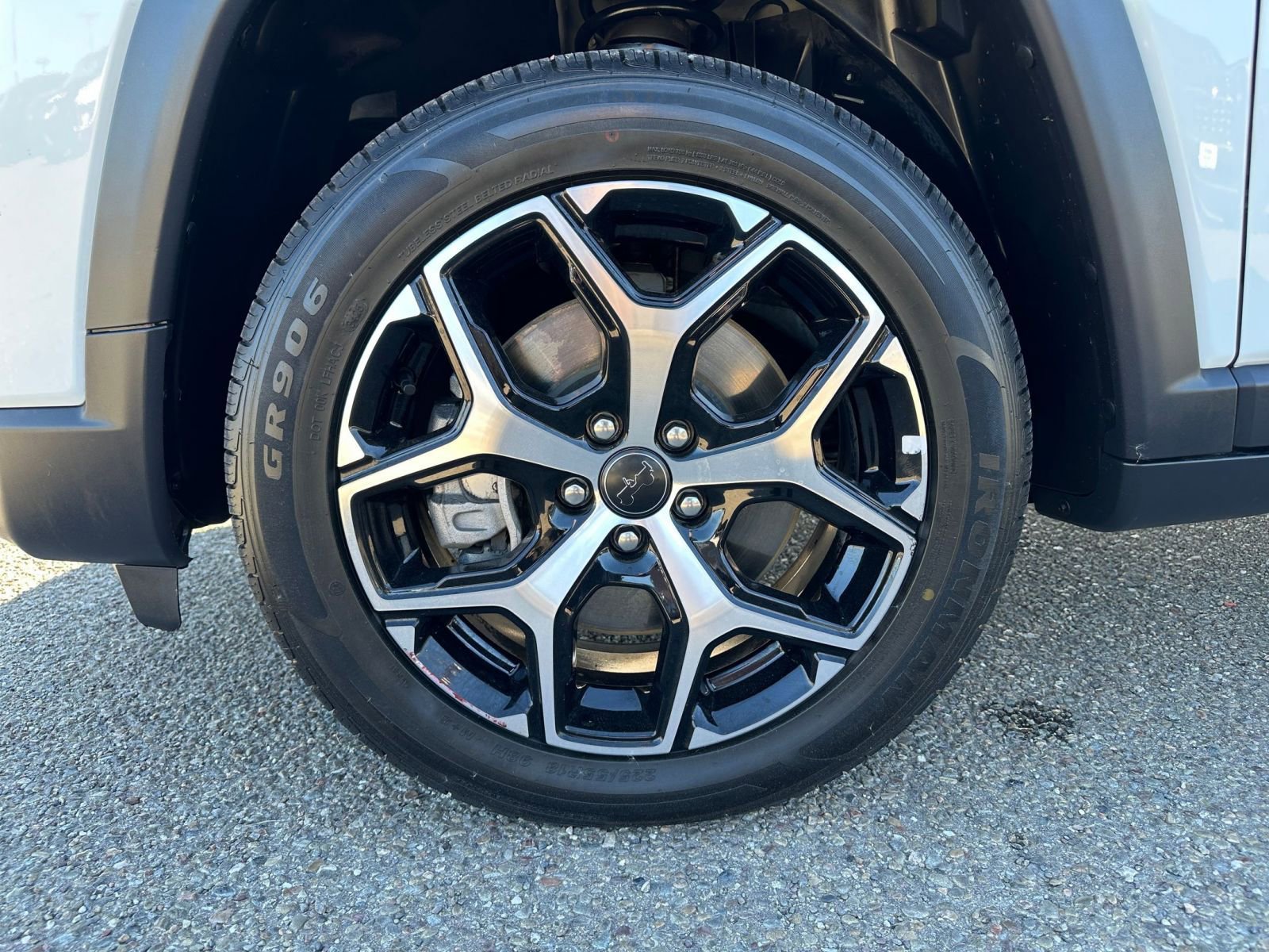 Used 2025 Jeep Compass Limited AWD/4WD image 31