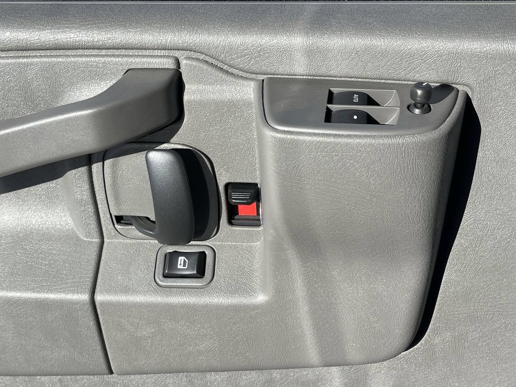 New 2025 GMC Savana 2500 Extended w/ Driver Convenience Package RWD image 23