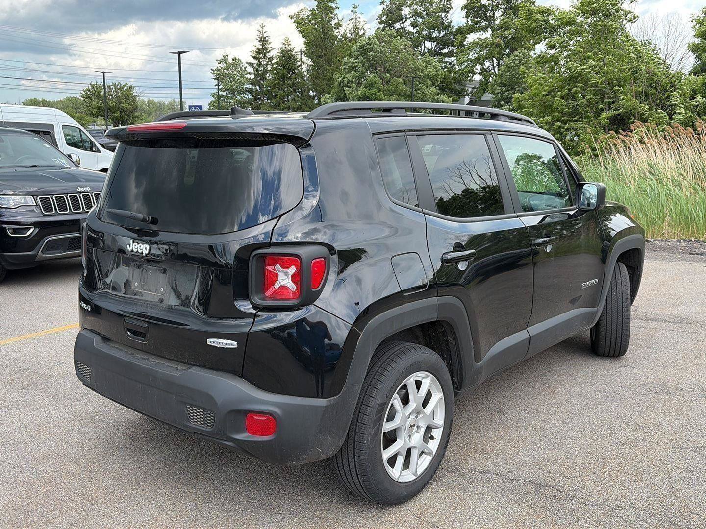 Used 2022 Jeep Renegade Latitude w/ Convenience Group AWD/4WD image 46