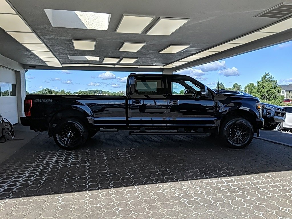 Certified 2022 Ford F350 Lariat w/ Black Appearance Package image 4