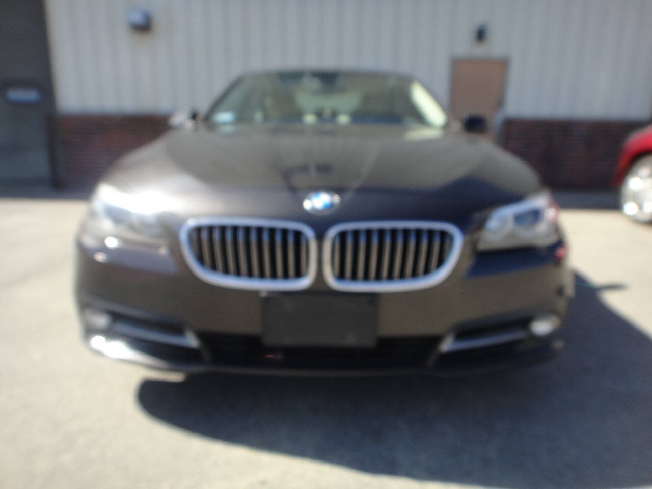 Used 2015 BMW 528i xDrive Sedan AWD/4WD image 2