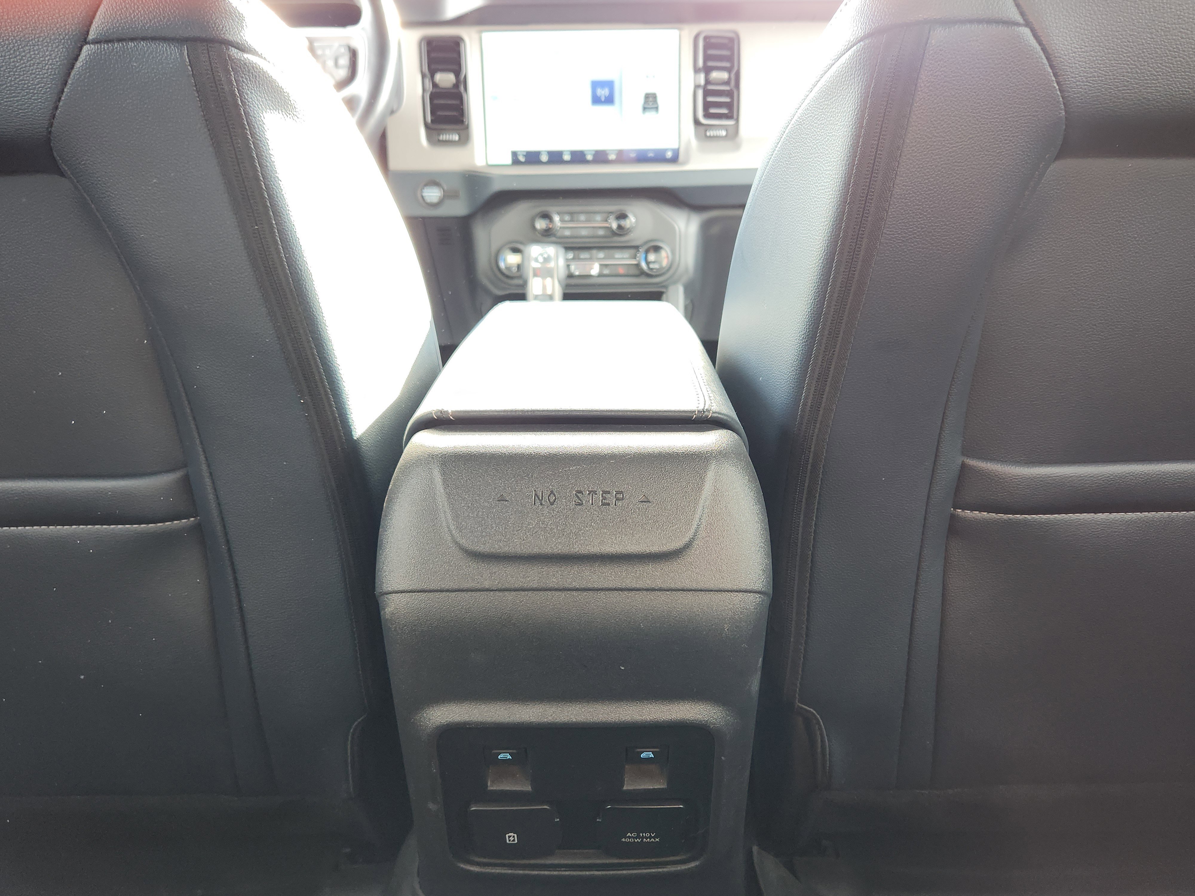 Used 2024 Ford Bronco Outer Banks image 14