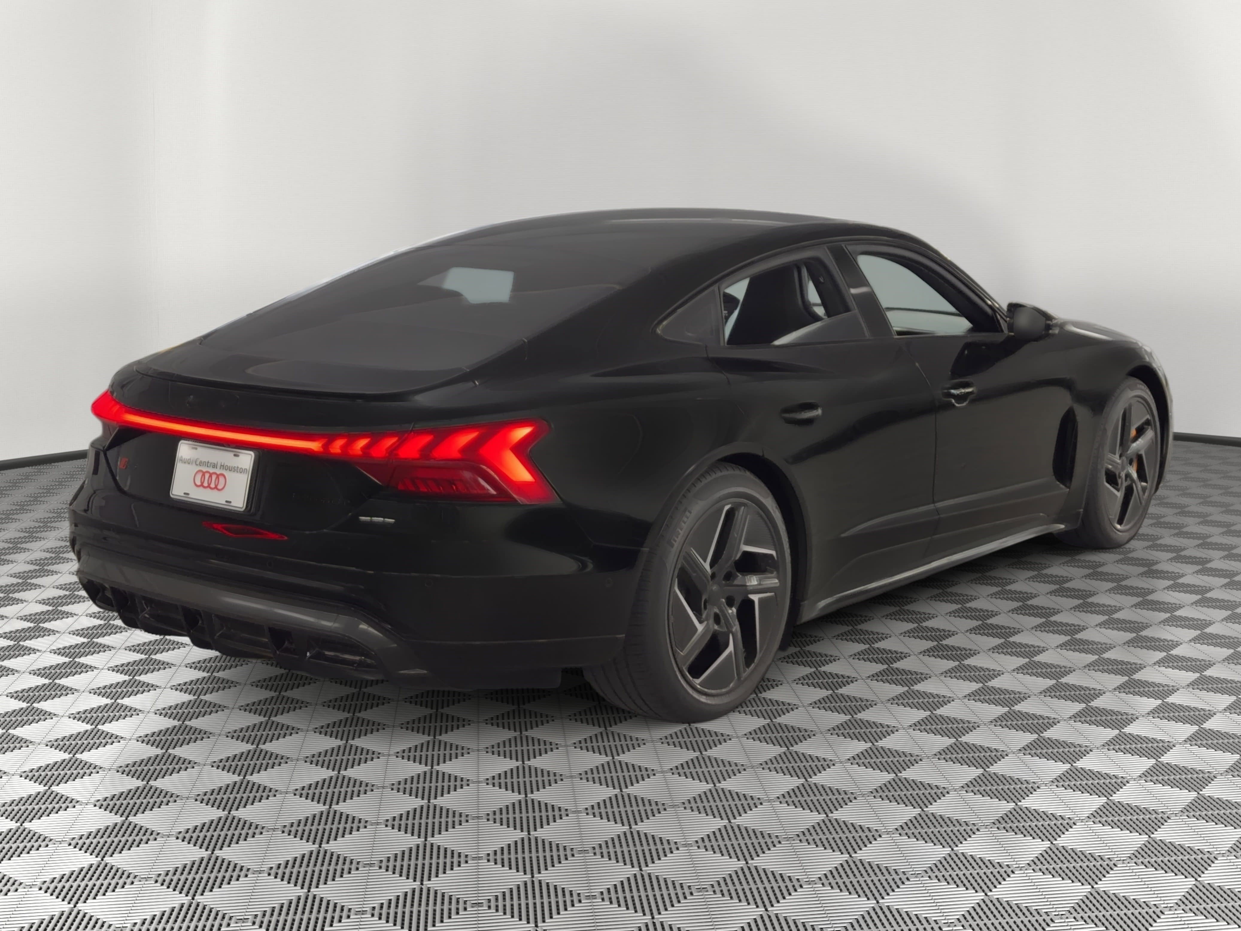 Used 2023 Audi RS e-tron GT w/ Carbon Performance Package image 9