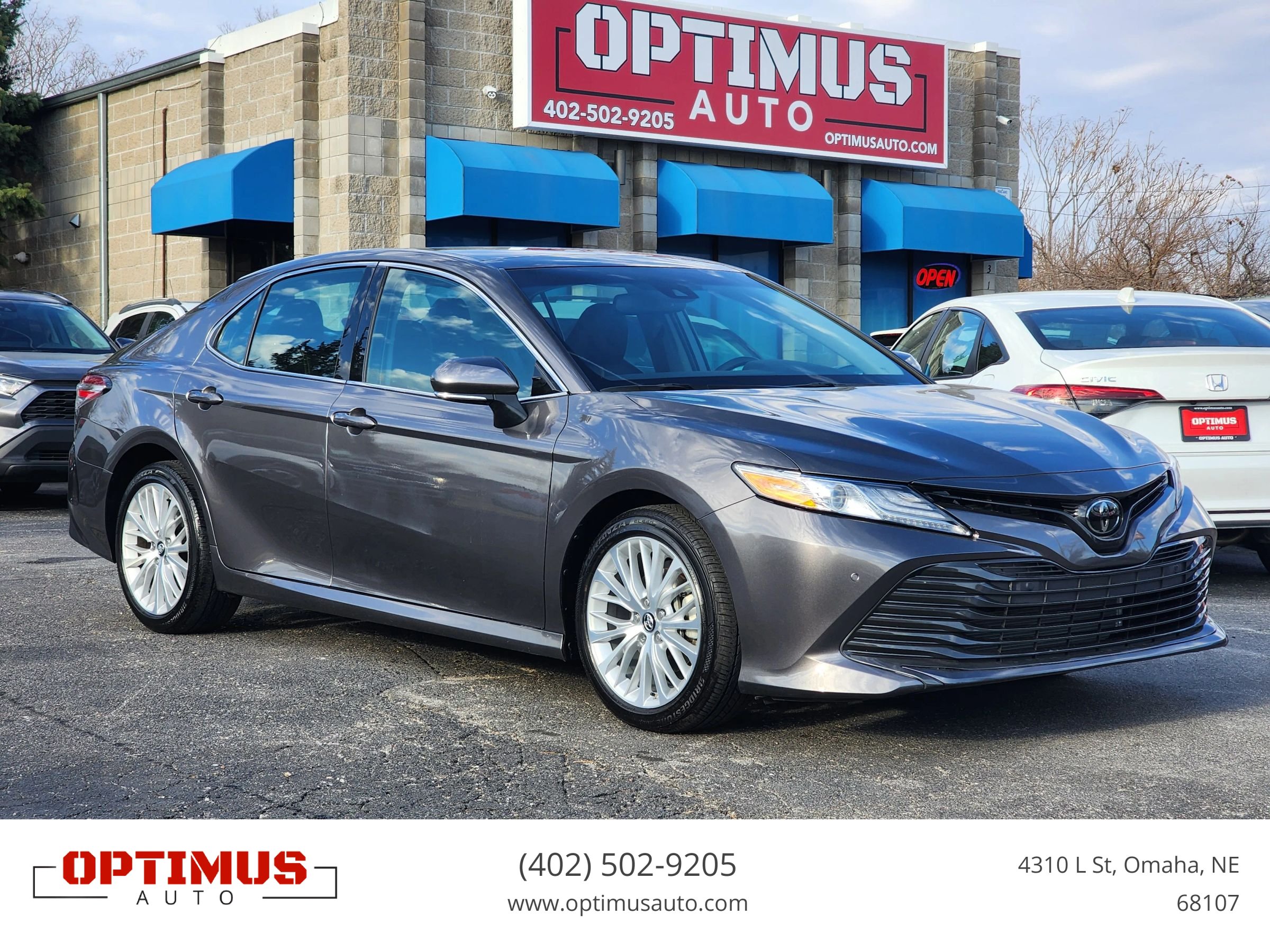 Used 2018 Toyota Camry XLE FWD image 1