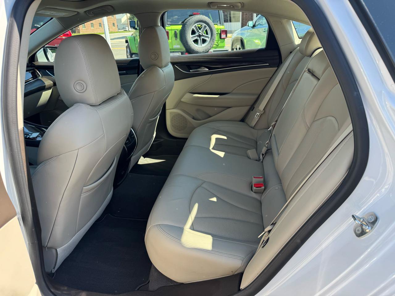 Used 2017 Buick LaCrosse Essence w/ Sun and Shade Package FWD image 9