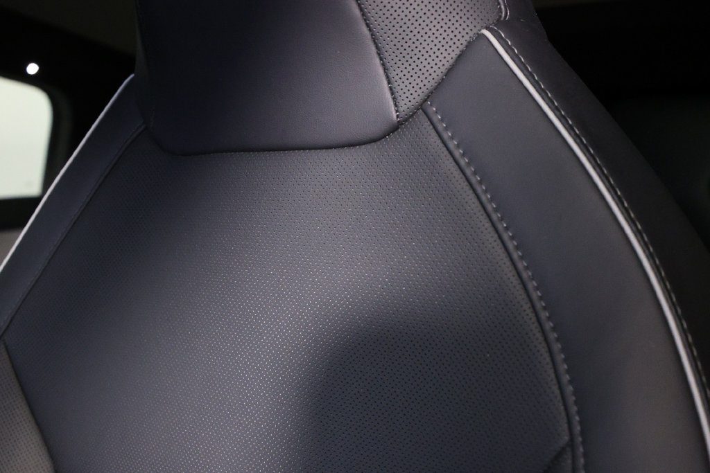 Used 2025 Tesla Cybertruck AWD Crew Cab image 36