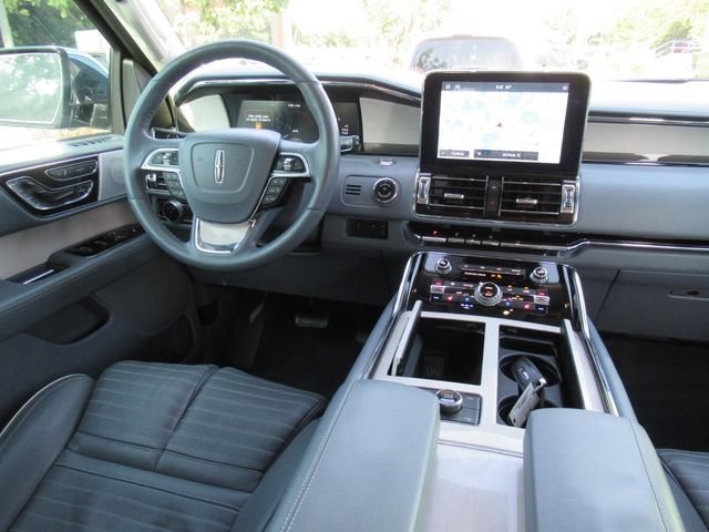 Used 2020 Lincoln Navigator Black Label AWD/4WD image 13