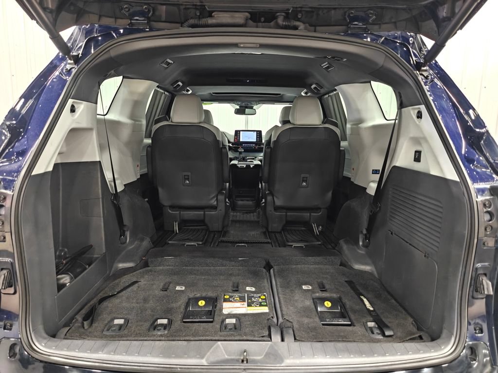 Used 2024 Toyota Sienna XSE w/ XSE Plus Package AWD/4WD image 38