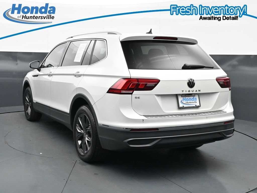 Used 2023 Volkswagen Tiguan SE w/ Panoramic Sunroof Package FWD image 8