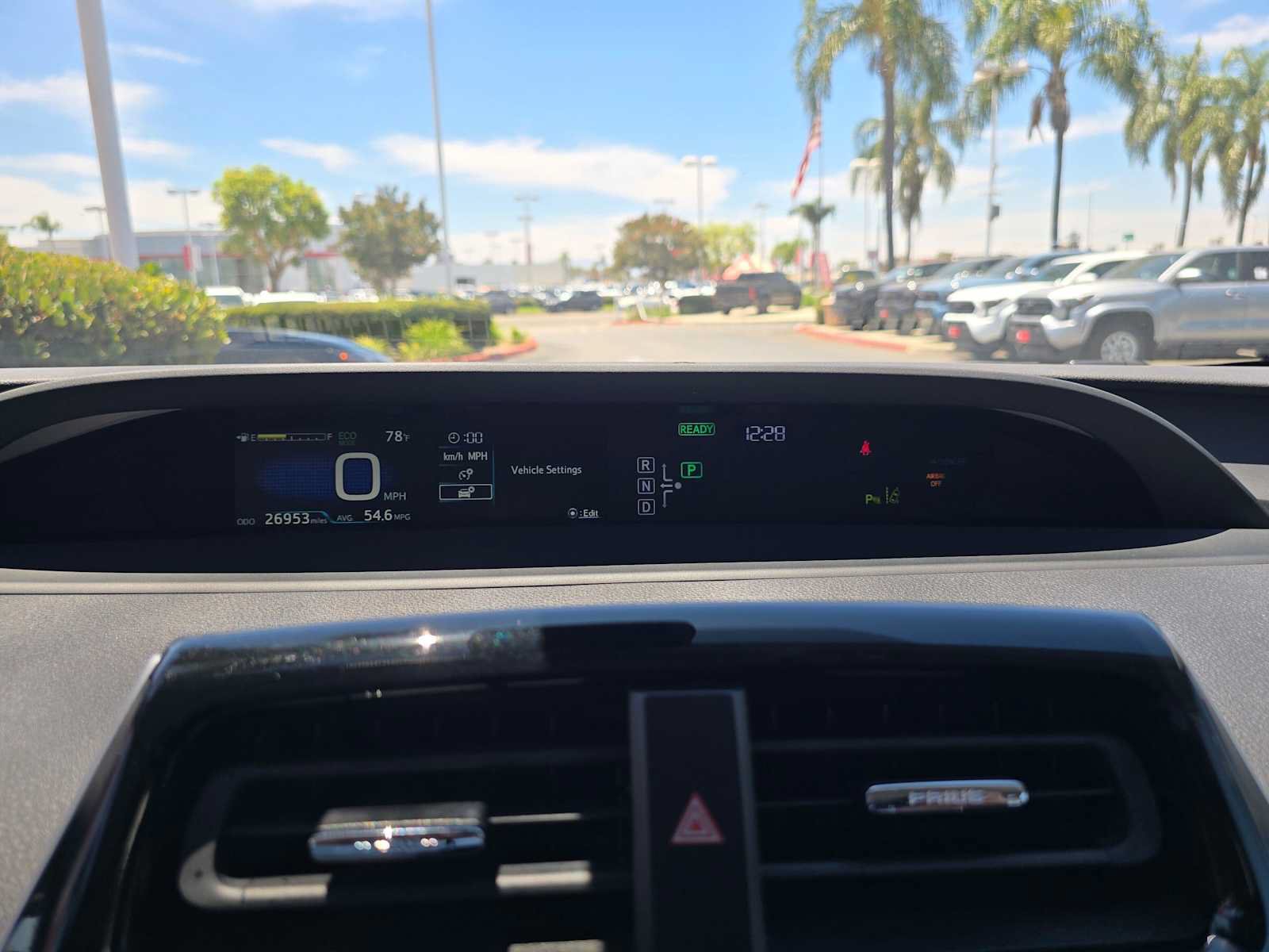 Used 2018 Toyota Prius Two w/ Prius Two Safety Plus Package FWD image 25