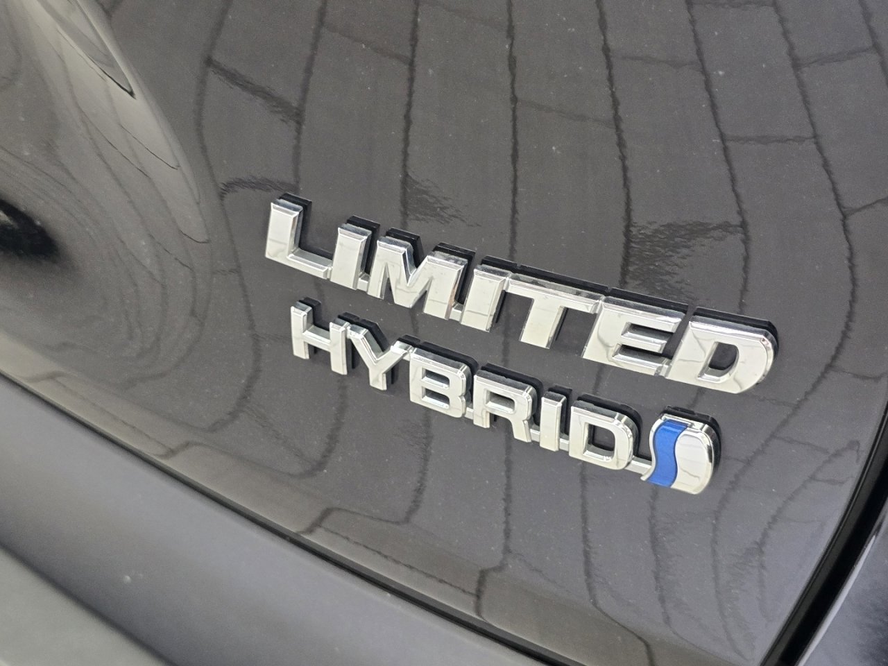 Used 2023 Toyota RAV4 Limited AWD/4WD image 21