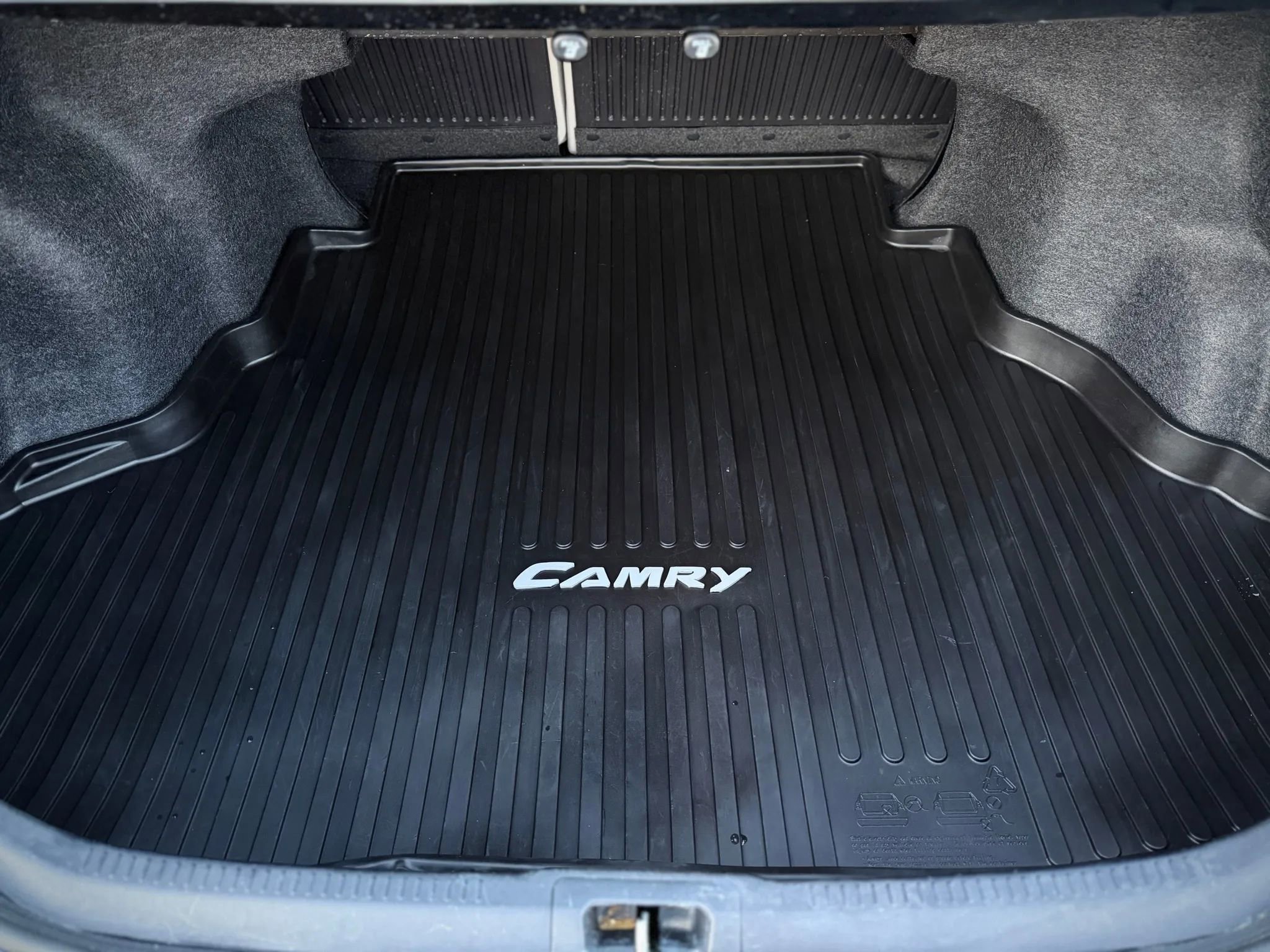 Used 2017 Toyota Camry LE image 19