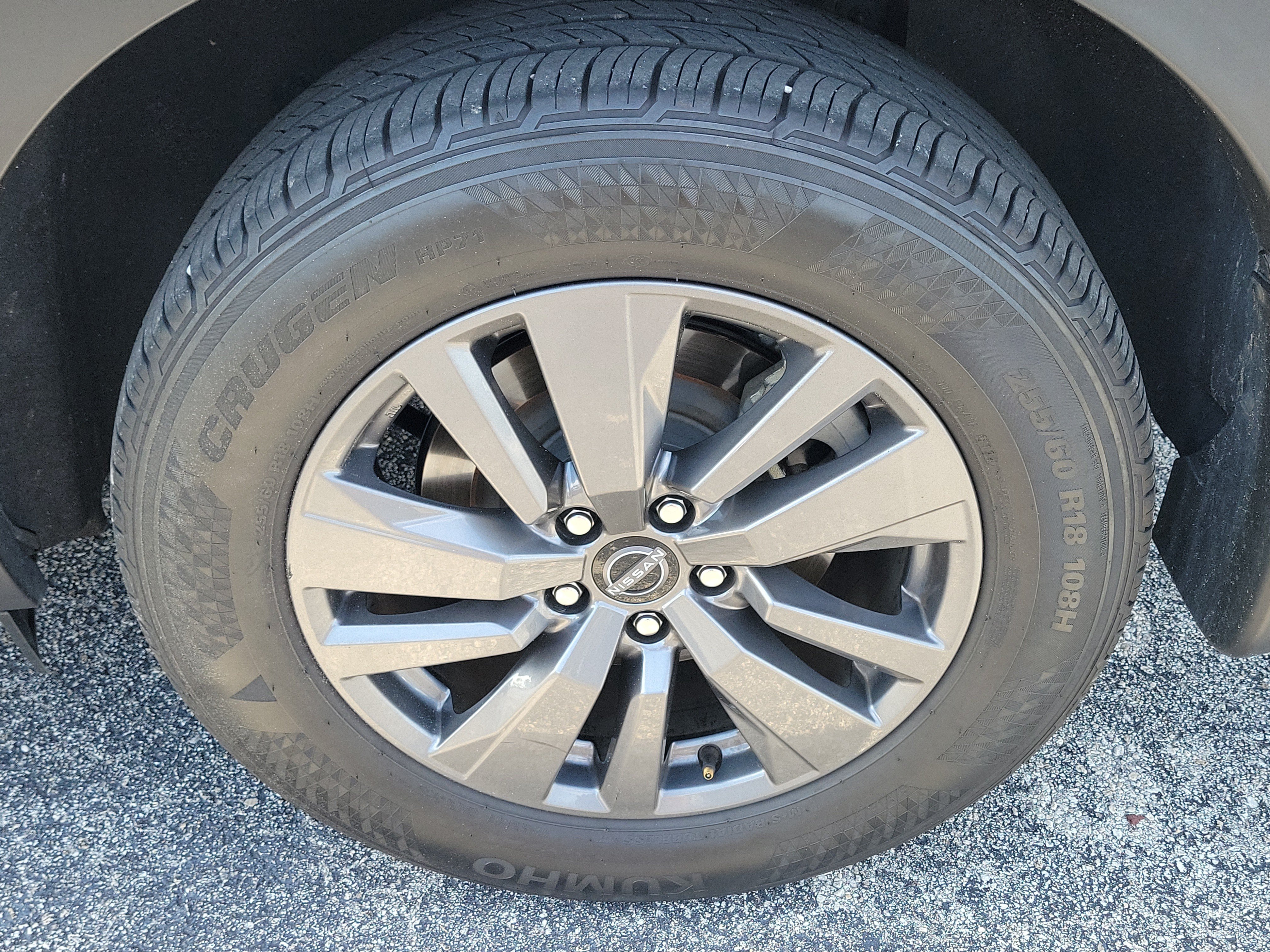 Certified 2024 Nissan Pathfinder SV w/ SV Premium Package FWD image 9