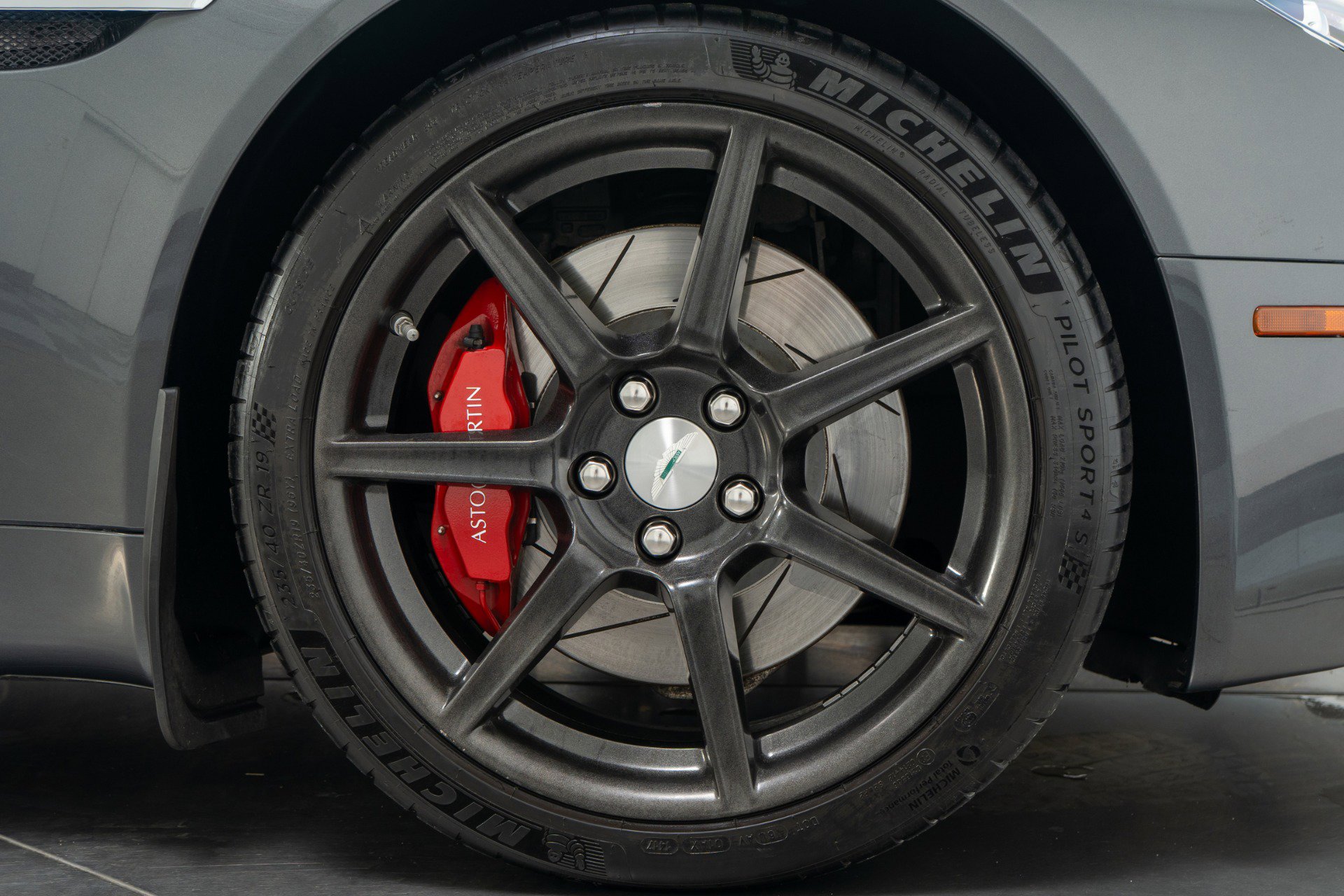 Used 2008 Aston Martin V8 Vantage Roadster image 42