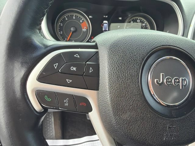 Used 2016 Jeep Cherokee Trailhawk AWD/4WD image 16