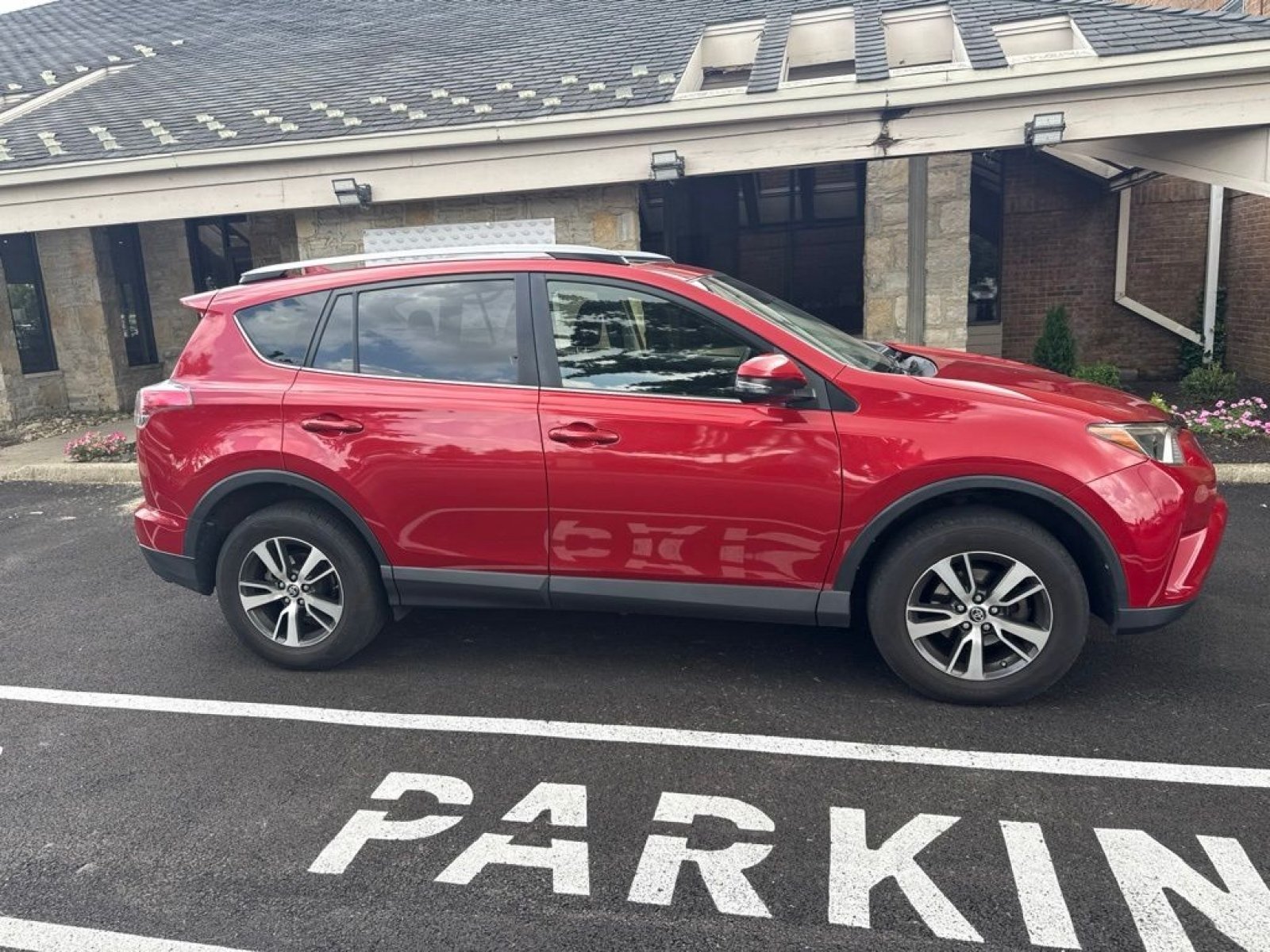 Used 2017 Toyota RAV4 XLE w/ Plus Special Value Package FWD image 4