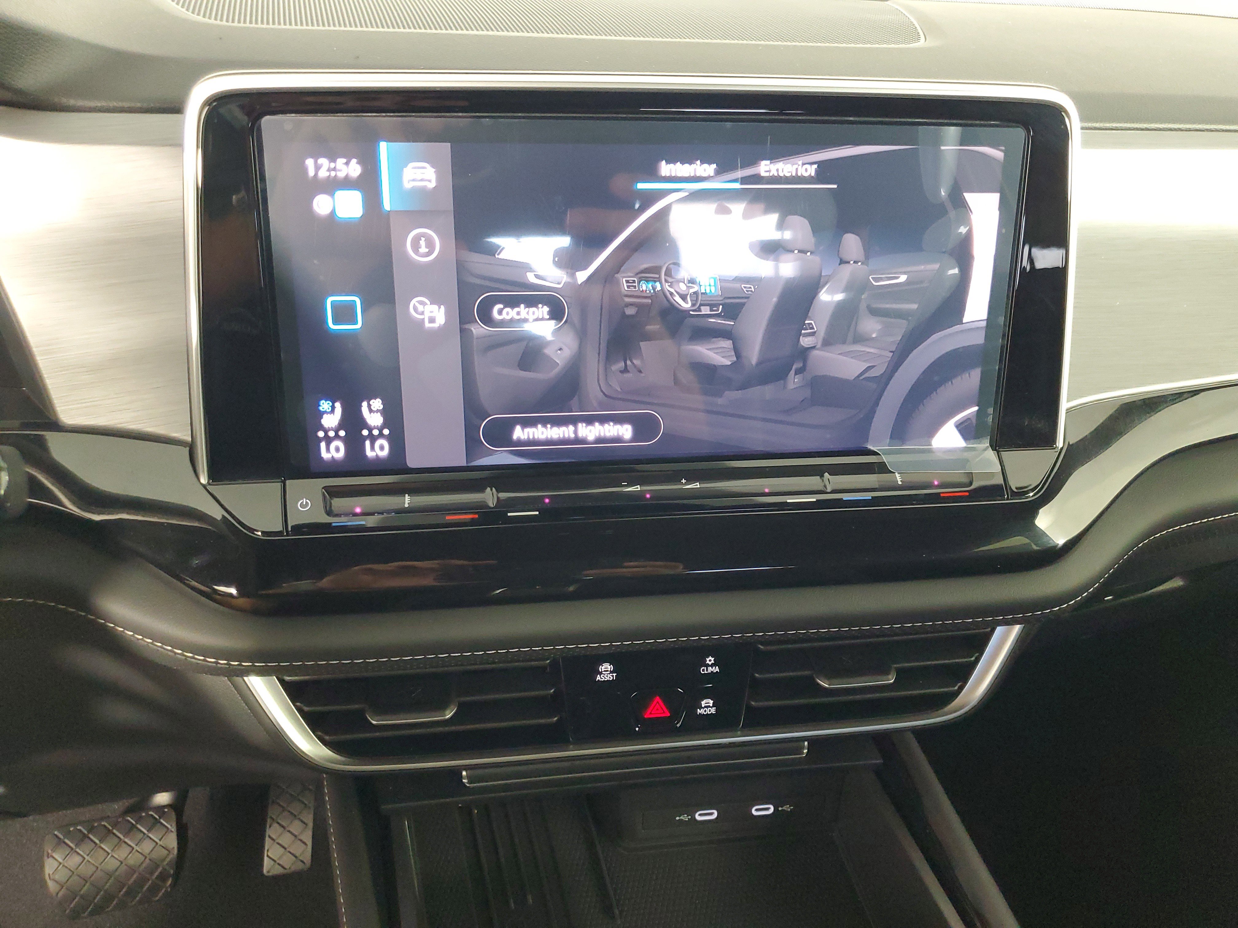 Used 2025 Volkswagen Atlas Cross Sport SE image 16