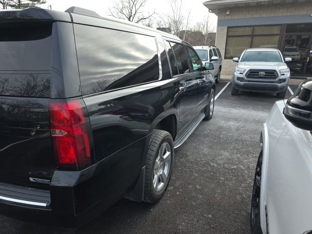 Used 2017 Chevrolet Suburban Premier image 5