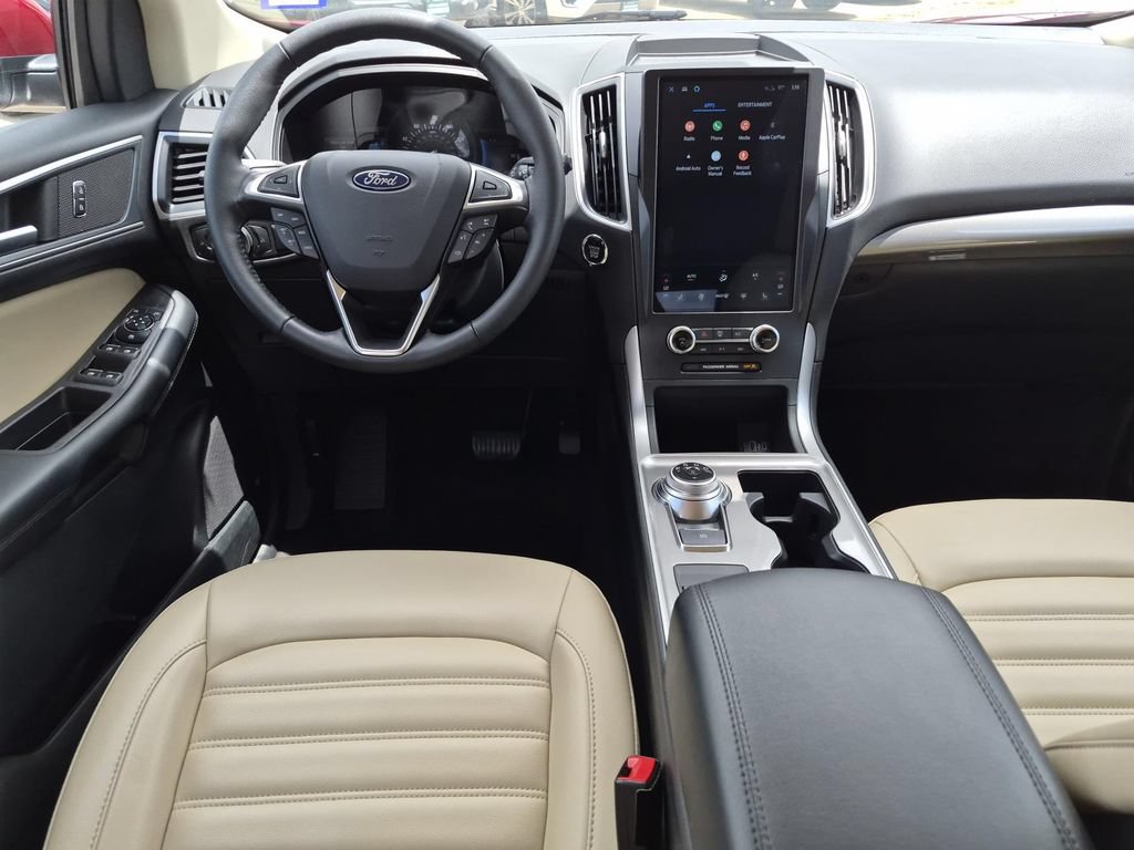 Used 2024 Ford Edge SEL AWD/4WD image 16