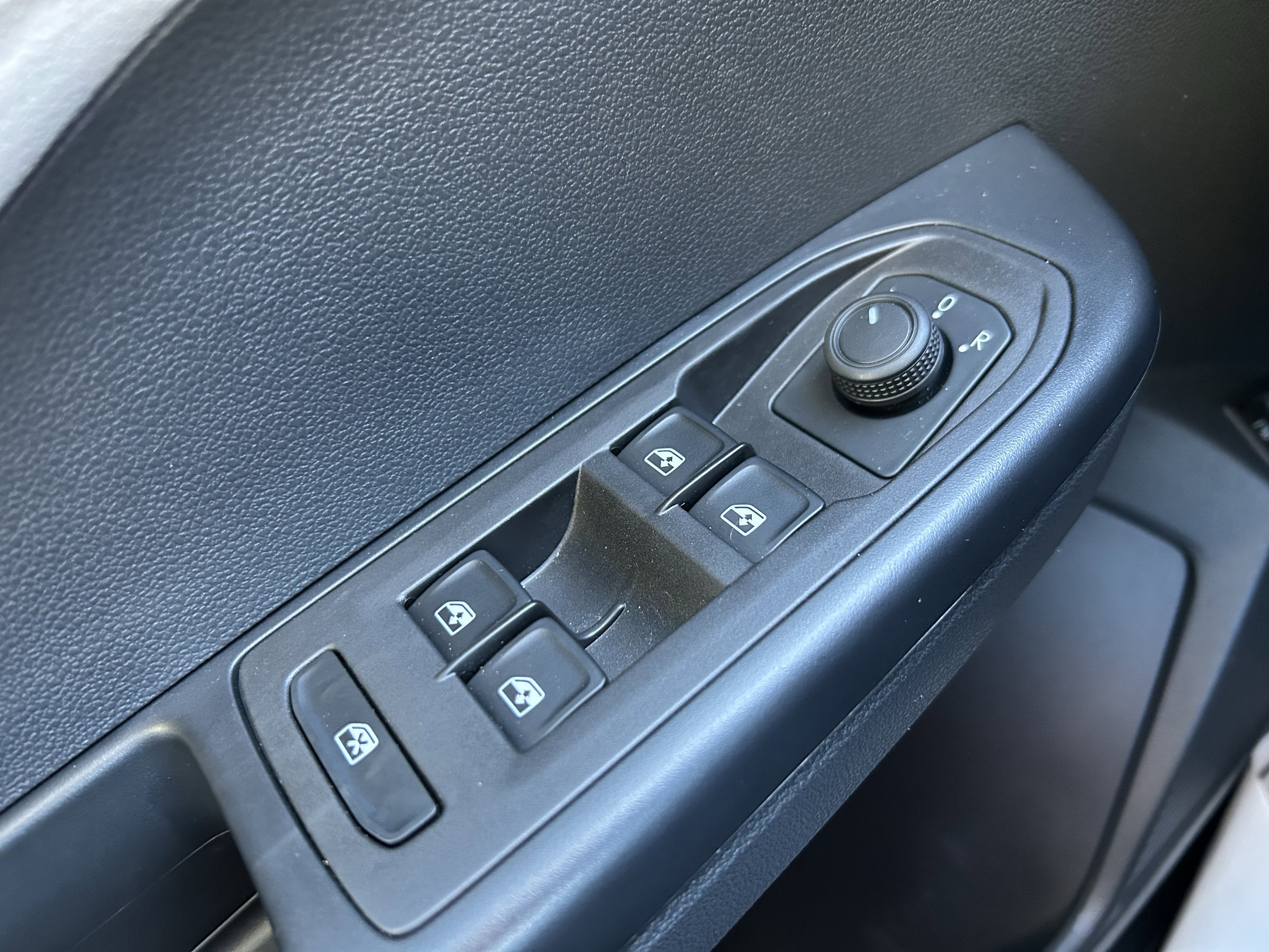 Certified 2024 Volkswagen Taos S image 20