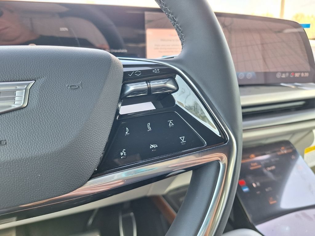 New 2027 Cadillac Vistiq Sport w/ LPO, Floor Liner Package AWD/4WD image 20