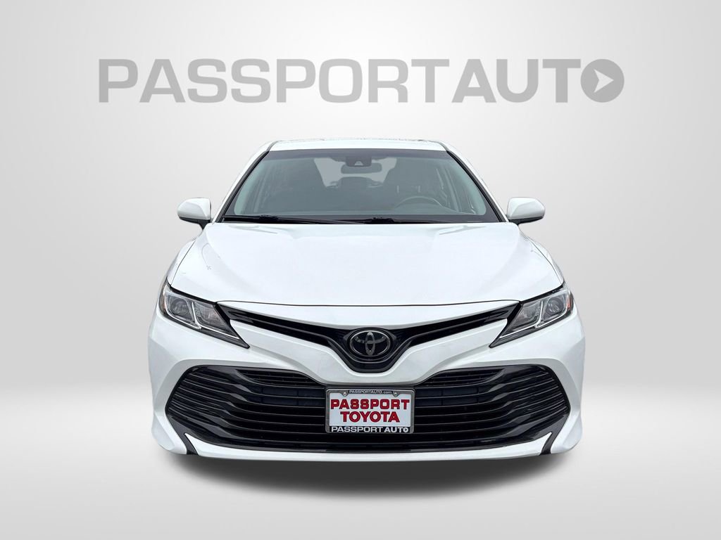 Used 2018 Toyota Camry LE FWD image 12