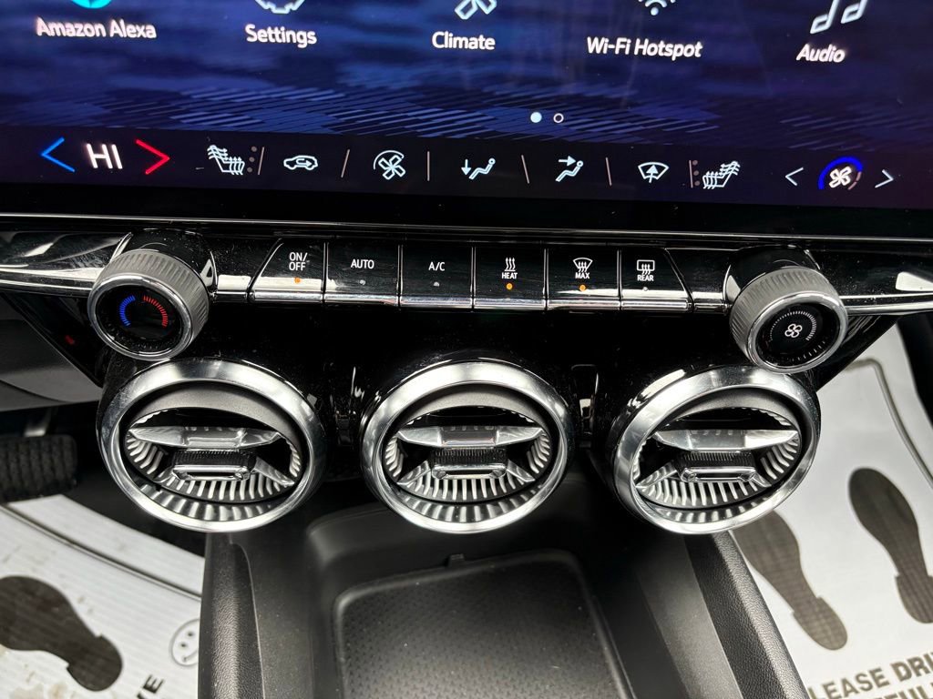 Used 2024 Chevrolet Blazer EV LT image 32