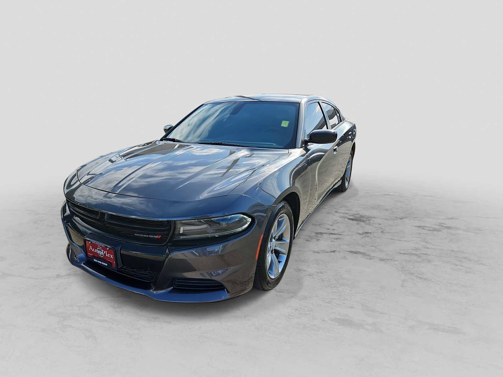 Used 2022 Dodge Charger SXT w/ Blacktop Package image 4