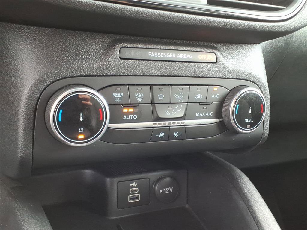 Certified 2025 Ford Escape ST-Line image 18