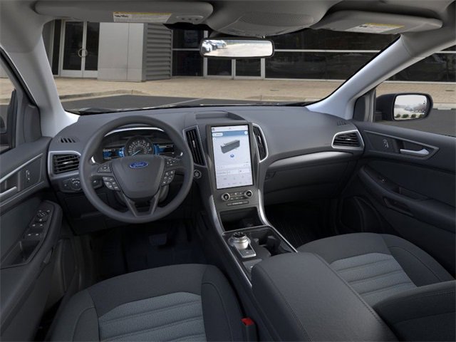 New 2024 Ford Edge SE image 9