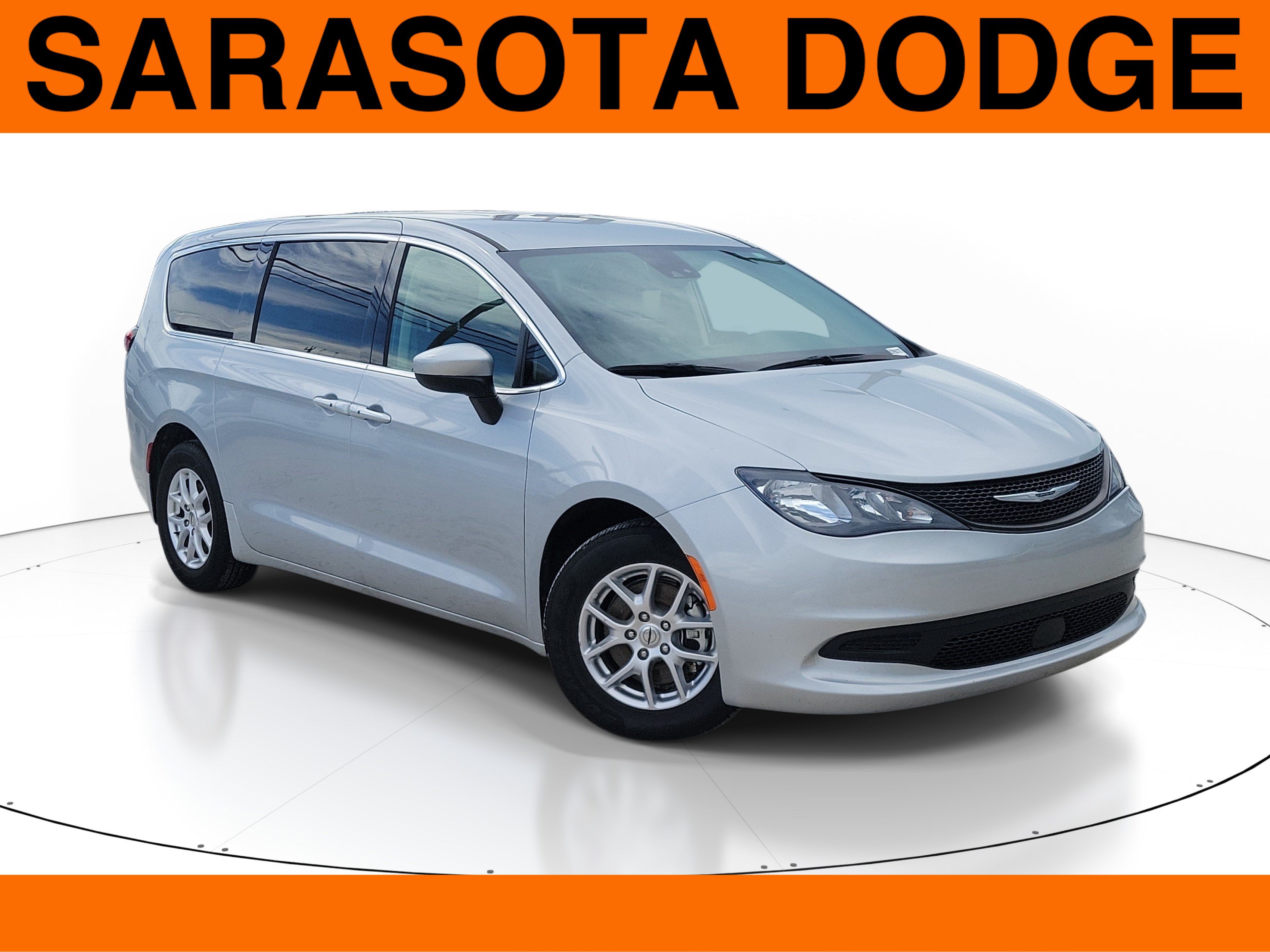 Used 2023 Chrysler Voyager LX FWD image 1
