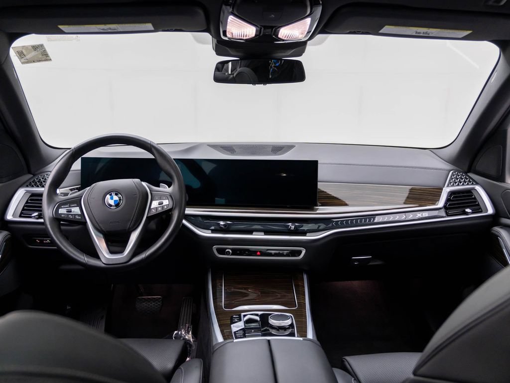 Used 2024 BMW X5 xDrive40i AWD/4WD image 10