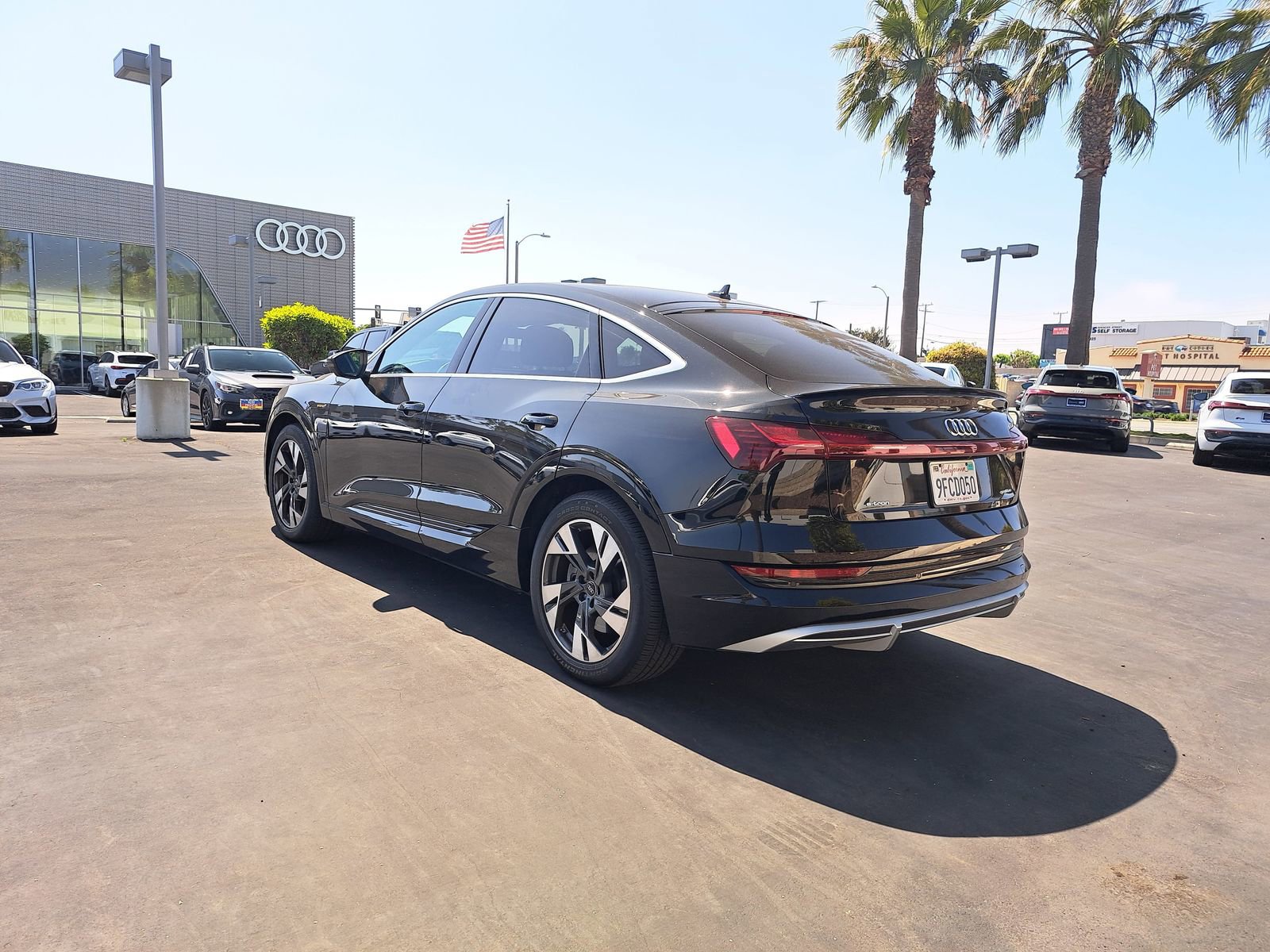 Used 2023 Audi e-tron Premium Plus w/ Premium Plus Package image 4
