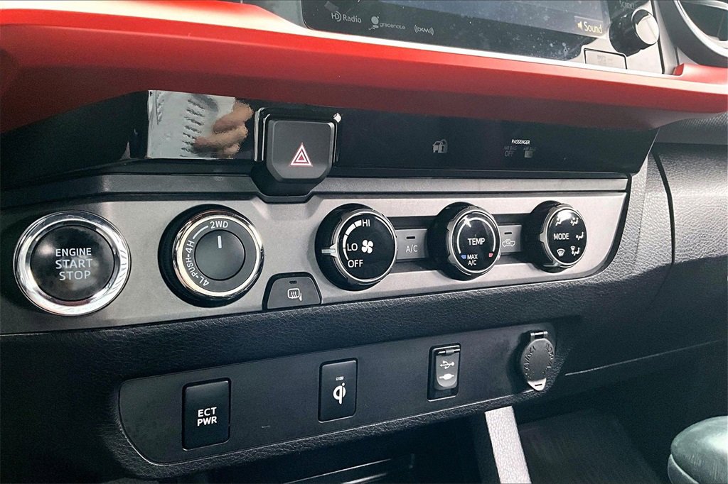 Used 2017 Toyota Tacoma TRD Off-Road image 14