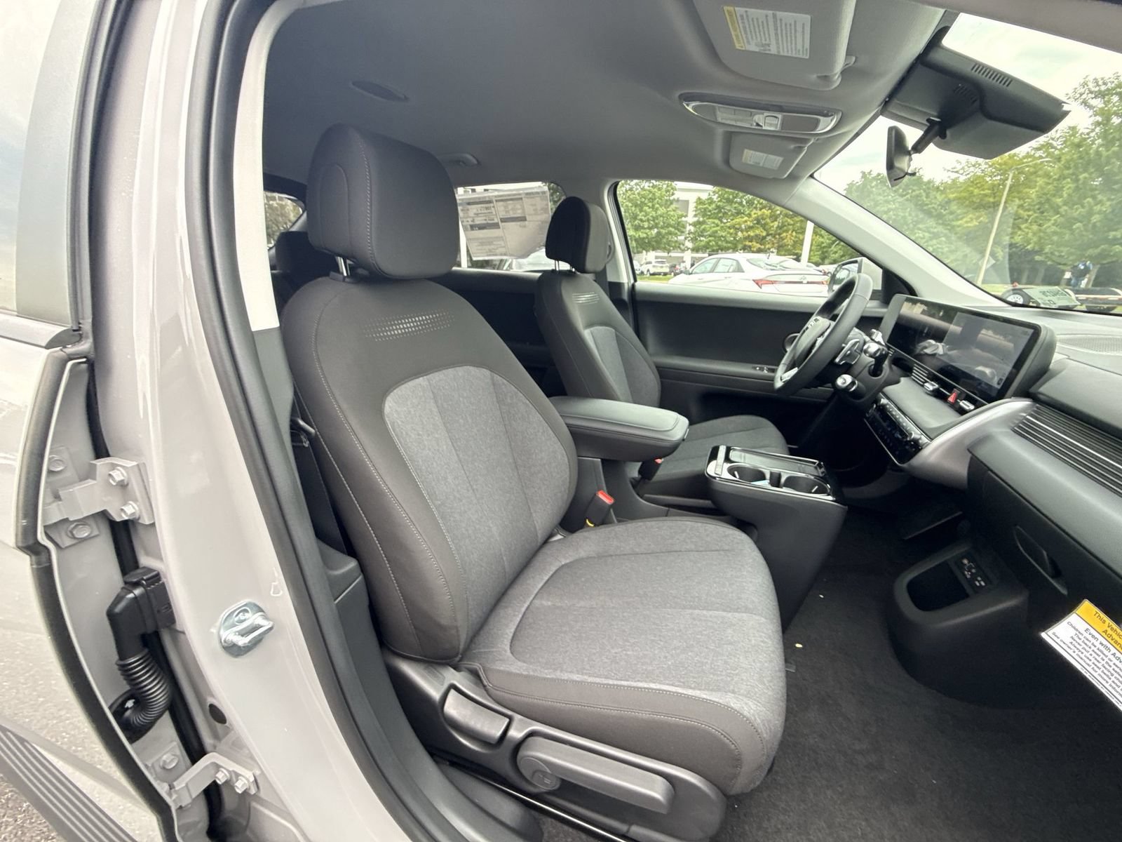 New 2026 Hyundai Ioniq 5 SE AWD/4WD image 25