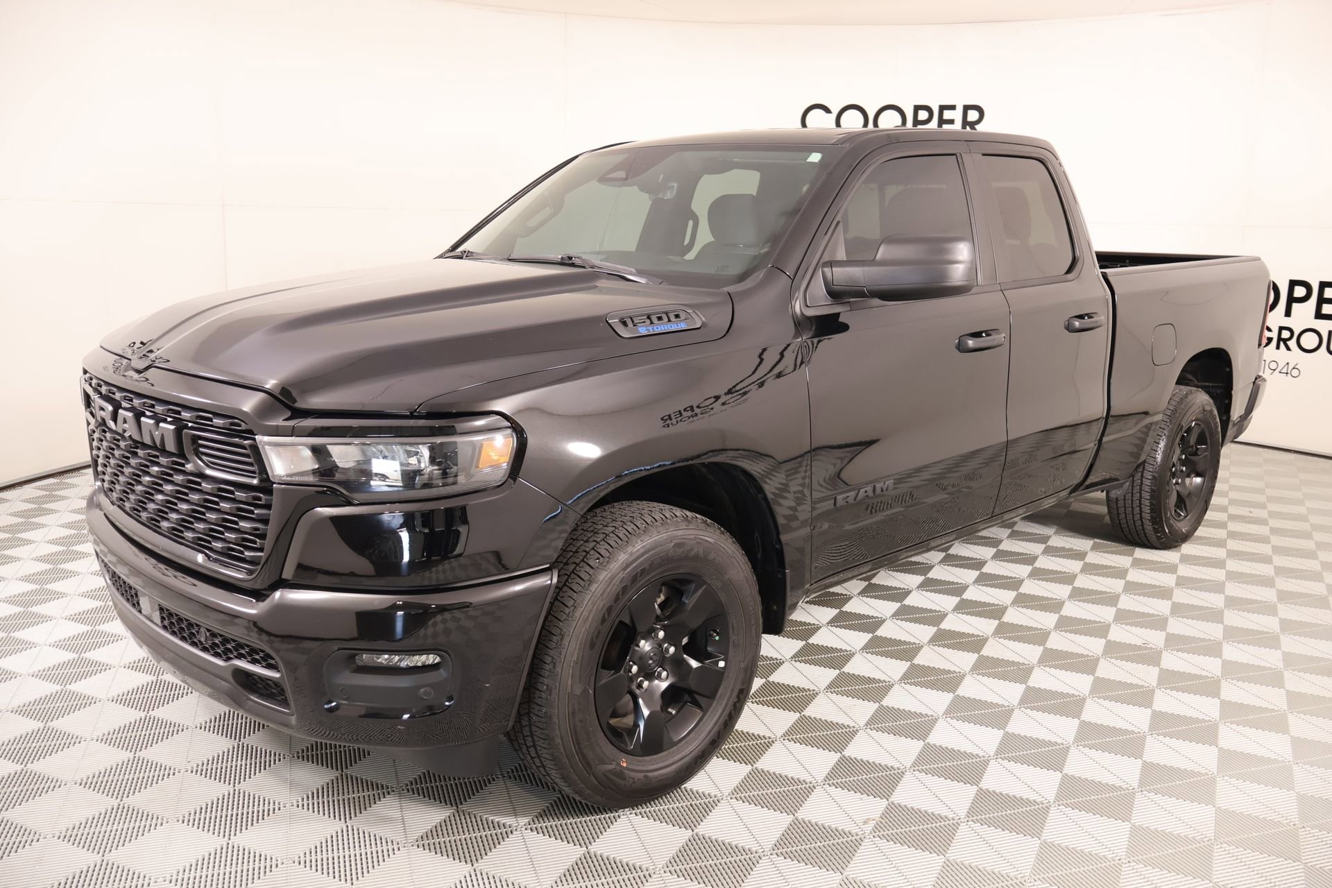 Used 2025 RAM 1500 Tradesman w/ Night Edition RWD image 9