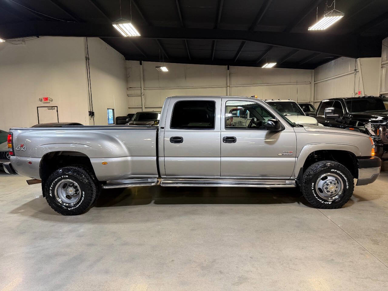 Used 2003 Chevrolet Silverado 3500 LT w/ Skid Plate Package image 4