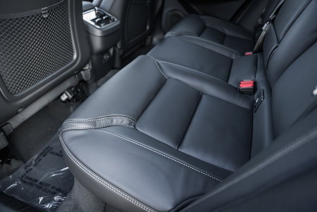 New 2026 Volvo XC60 B5 Ultra w/ Protection Package Premier image 32