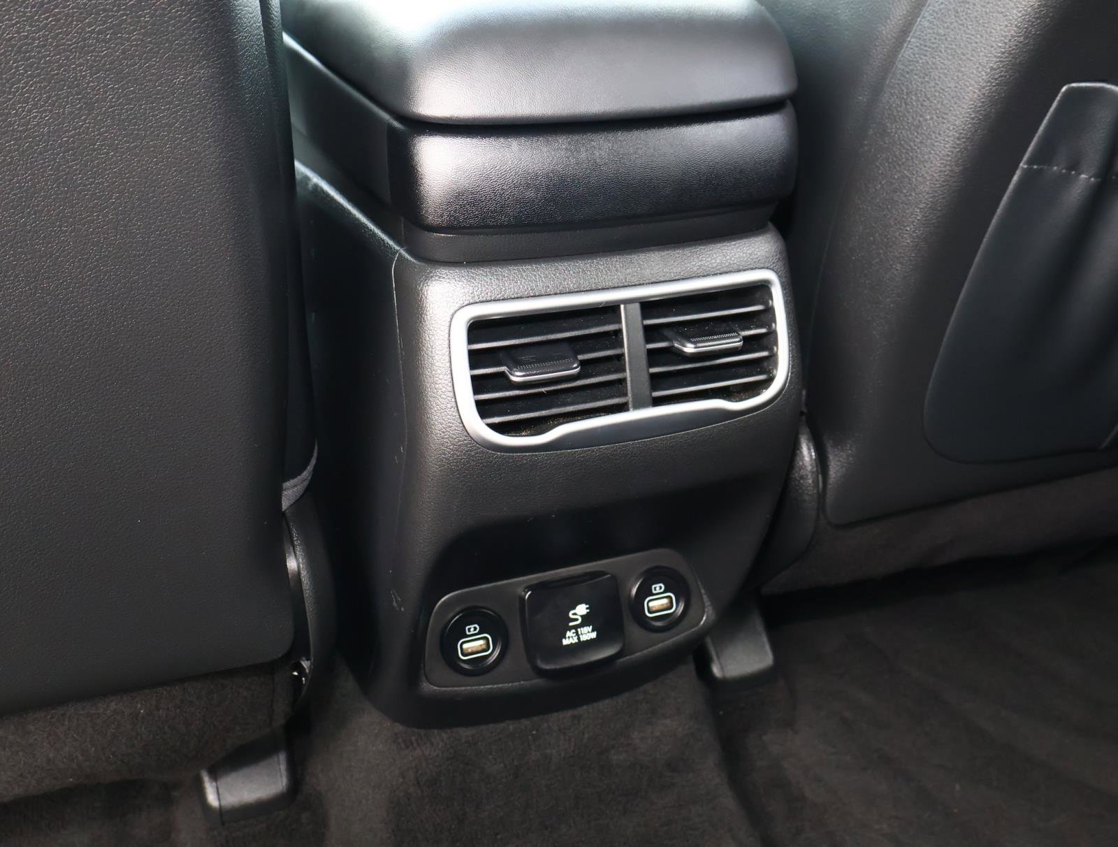 Used 2022 Hyundai Santa Fe Limited image 13