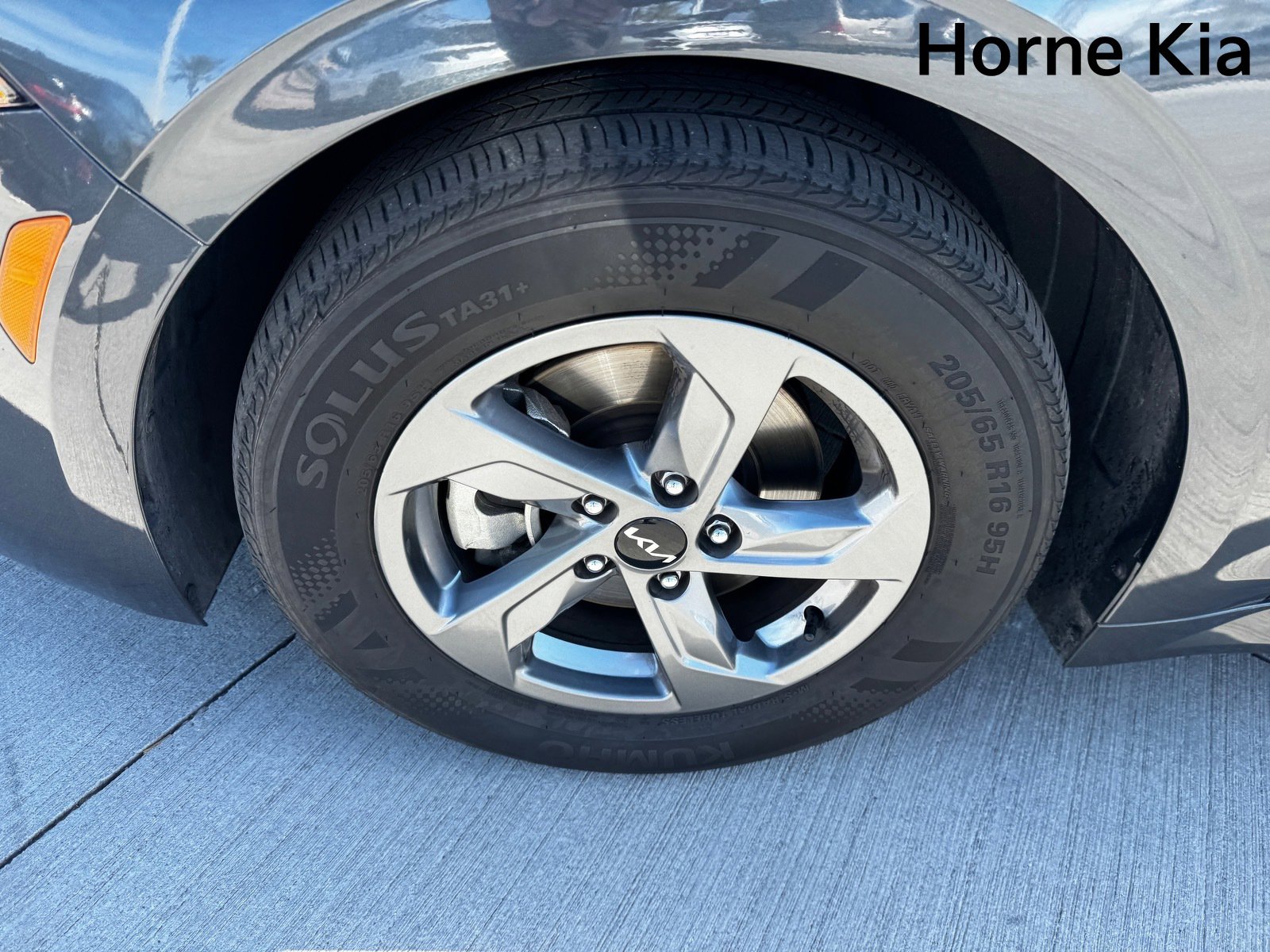 Used 2024 Kia K5 LXS image 8