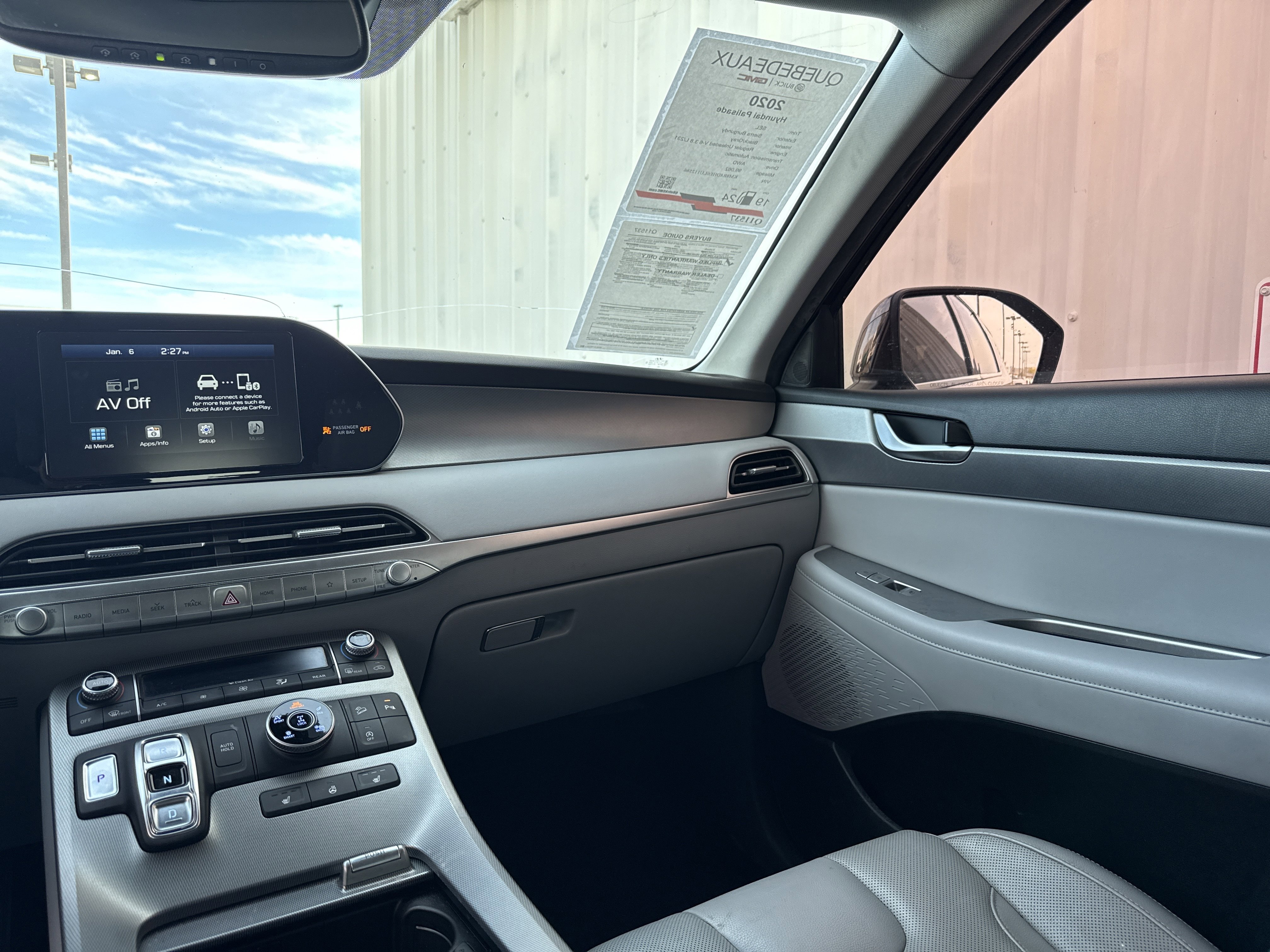 Used 2020 Hyundai Palisade SEL w/ Premium Package image 19