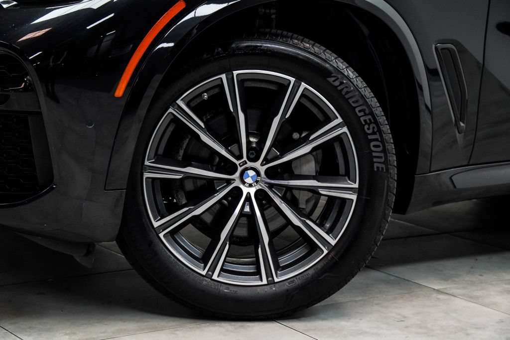 Used 2023 BMW X5 xDrive40i w/ M Sport Package AWD/4WD image 5