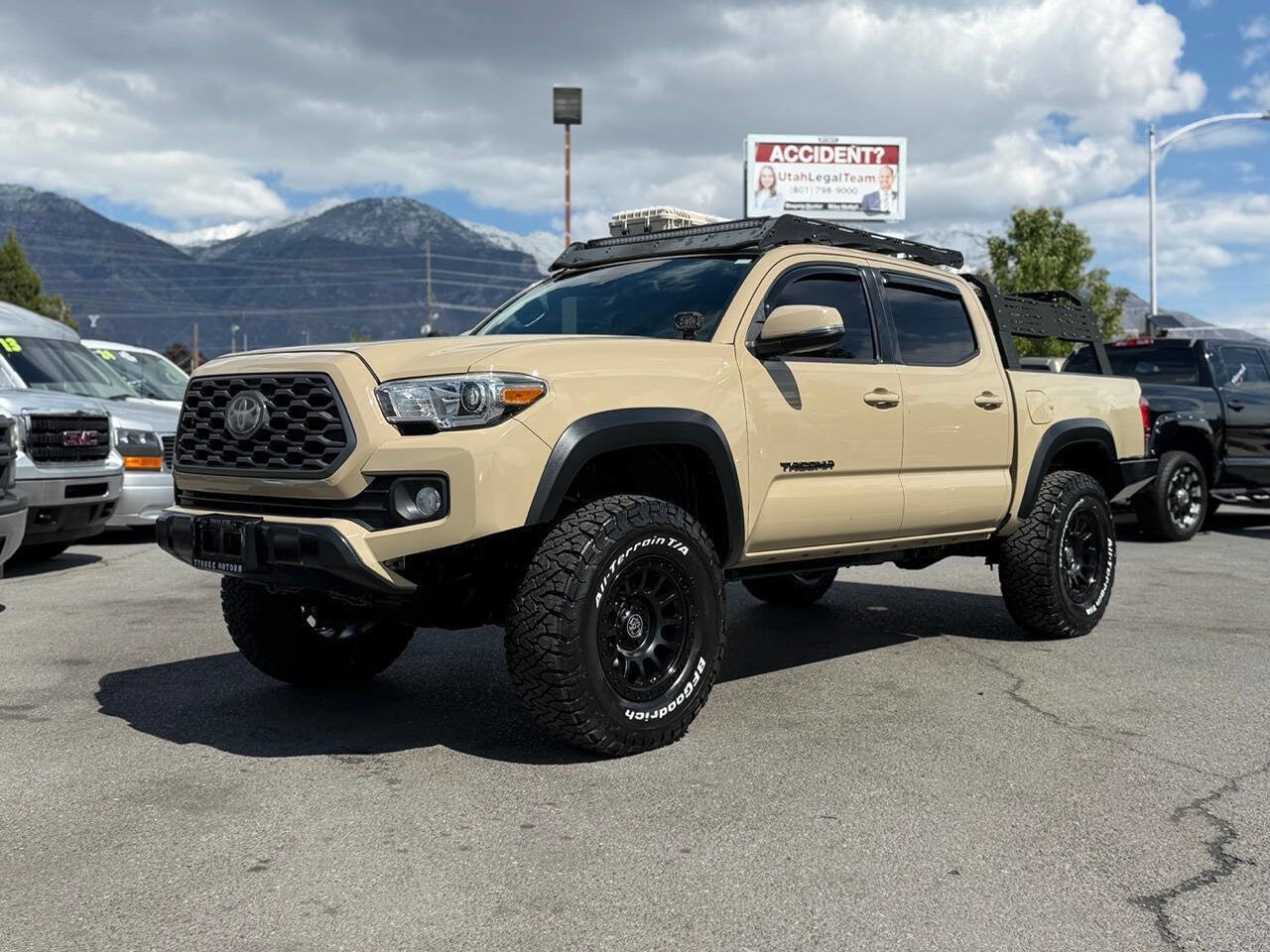 Used 2020 Toyota Tacoma TRD Off-Road w/ Technology Package AWD/4WD image 2
