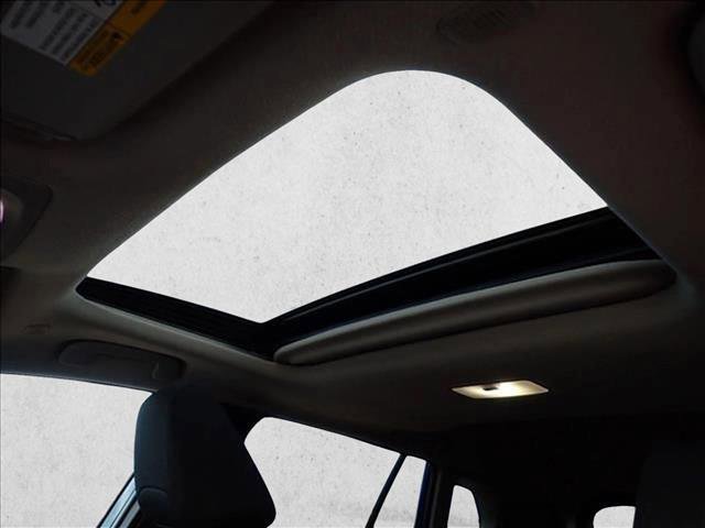 Used 2023 Toyota Corolla Cross LE w/ Moonroof Package image 14